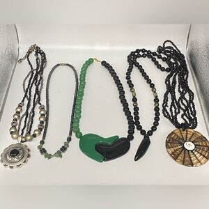 Fashion necklace, lot of five pieces